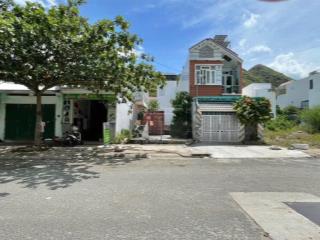 Đất trần khát chân, nha trang  đường rộng 20m 112,5m2 vị trí vàng gần bến du thuyền  68 tr/m2