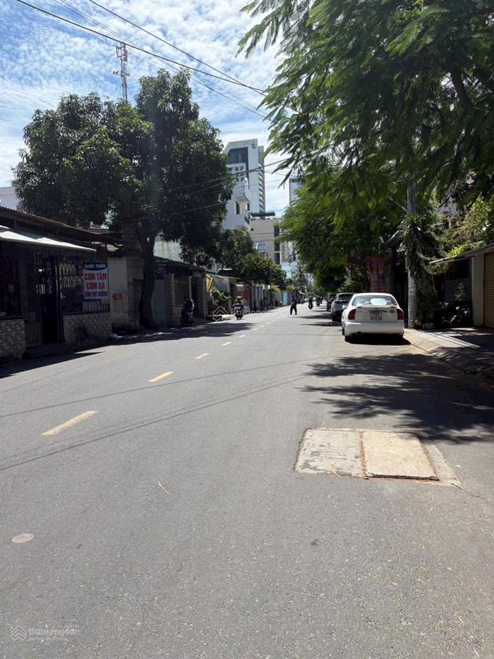 Lô đất đường dương hiến quyền, phường bắc nha trang  124,7m2 ngang 5m  giá 12,8 tỷ