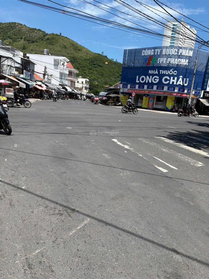 Lô đất đường dương hiến quyền, phường bắc nha trang  124,7m2 ngang 5m  giá 12,8 tỷ