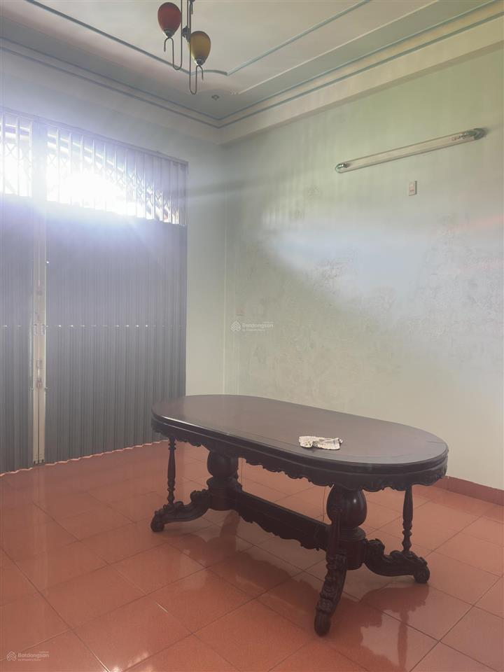 Nhà 2 tầng đường 10m, vĩnh hải, đối diện sos, cách 2/4 chỉ 30m  110m2 ngang 5m  giá 7,15 tỷ