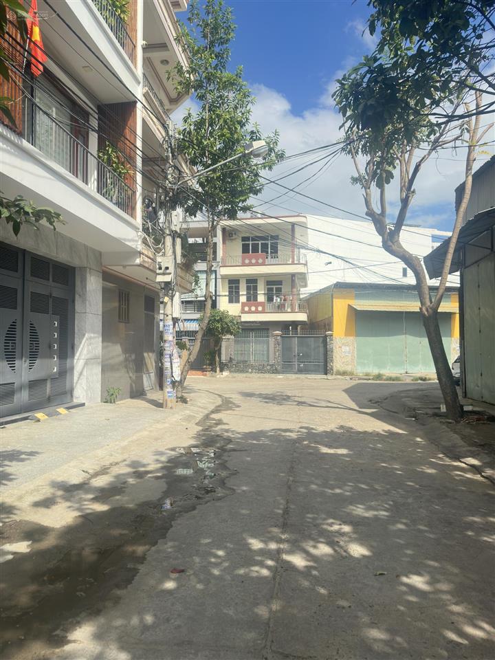 Nhà 2 tầng đường 10m, vĩnh hải, đối diện sos, cách 2/4 chỉ 30m  110m2 ngang 5m  giá 7,15 tỷ