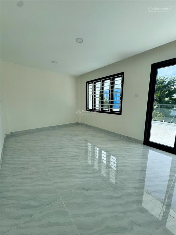 Bán nhà 3 tầng đẹp đường điện biên phủ, phường bắc nha trang  74m2 ngang 5m  giá 11,8 tỷ