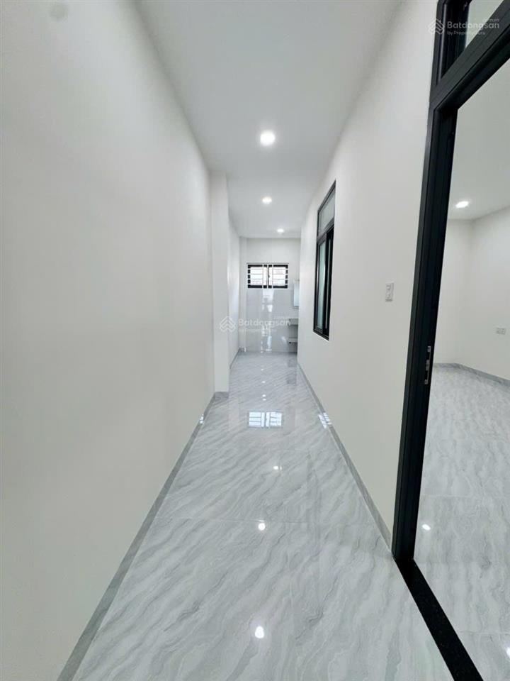 Bán nhà 3 tầng đẹp đường điện biên phủ, phường bắc nha trang  74m2 ngang 5m  giá 11,8 tỷ