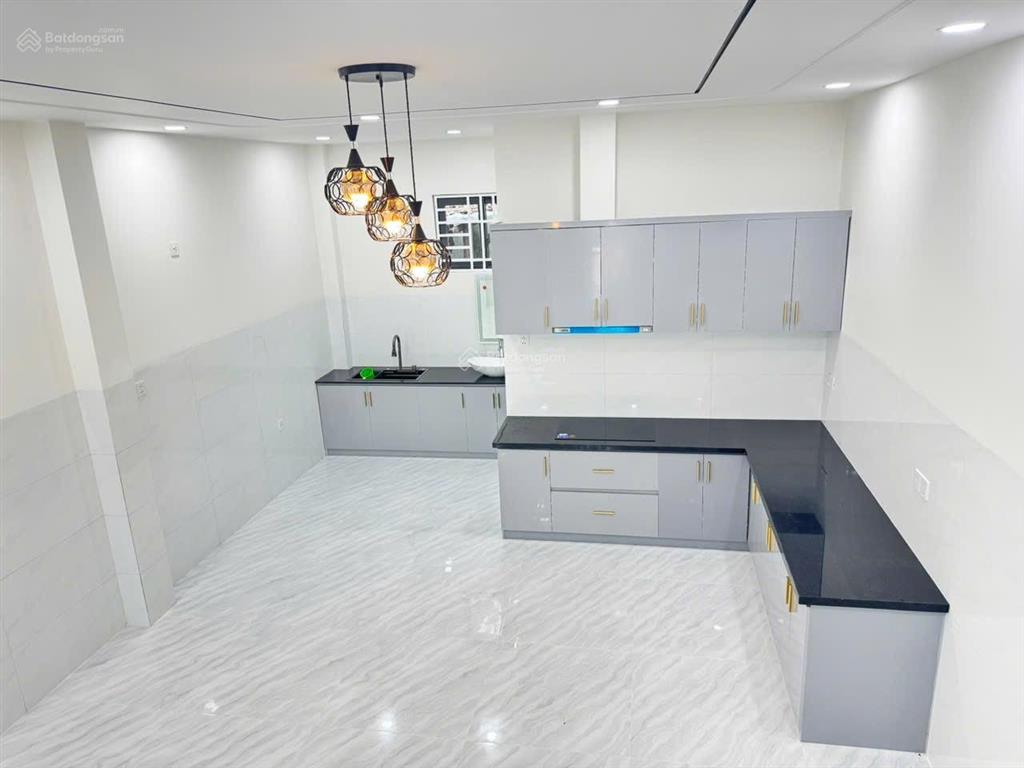 Bán nhà 3 tầng đẹp đường điện biên phủ, phường bắc nha trang  74m2 ngang 5m  giá 11,8 tỷ