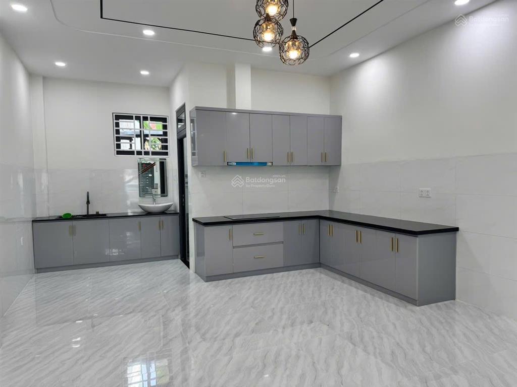 Bán nhà 3 tầng đẹp đường điện biên phủ, phường bắc nha trang  74m2 ngang 5m  giá 11,8 tỷ