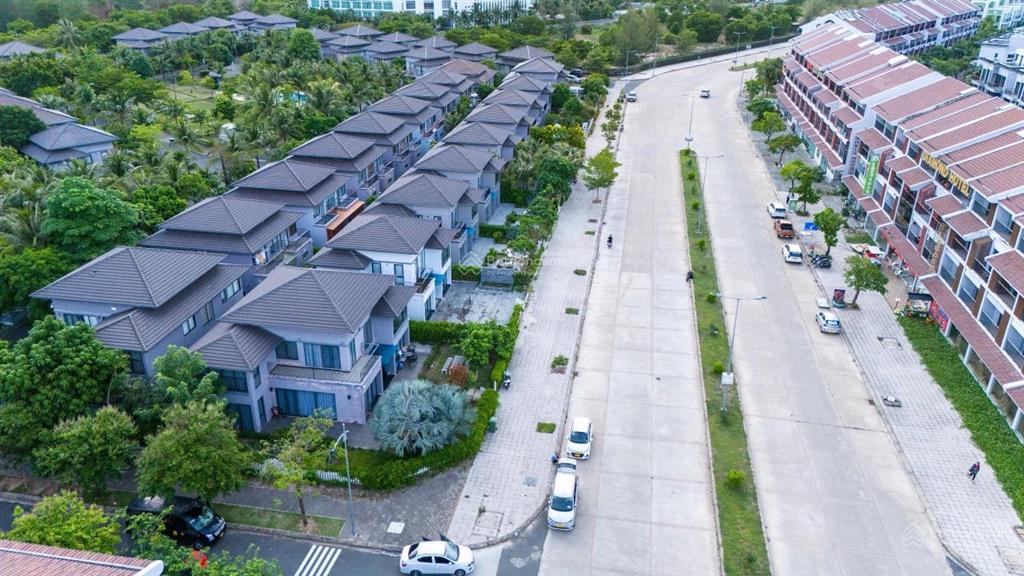 Cần bán nhanh giá siêu tốt sở hữu căn biệt thự đơn lập, dt 280m2