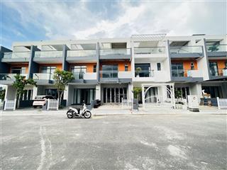 Bán nhà gói 8 the capella nha trang, căn thô mặt sau hồ bơi giá 5.2 tỷ