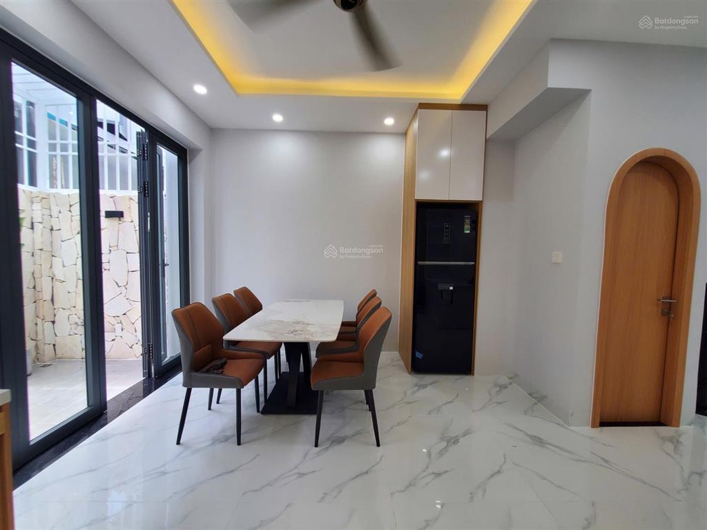 Bán nhà gói 8 the capella nha trang đầy đủ nội thất cao cấp gần hồ bơi giá 8.2 tỷ