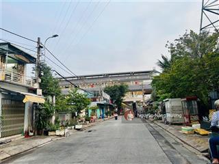 Lô đất mt xây biệt thự cách ga metro thủ đức đúng 50m  diện tích 120m2 (7m x 17.5m) full thổ cư