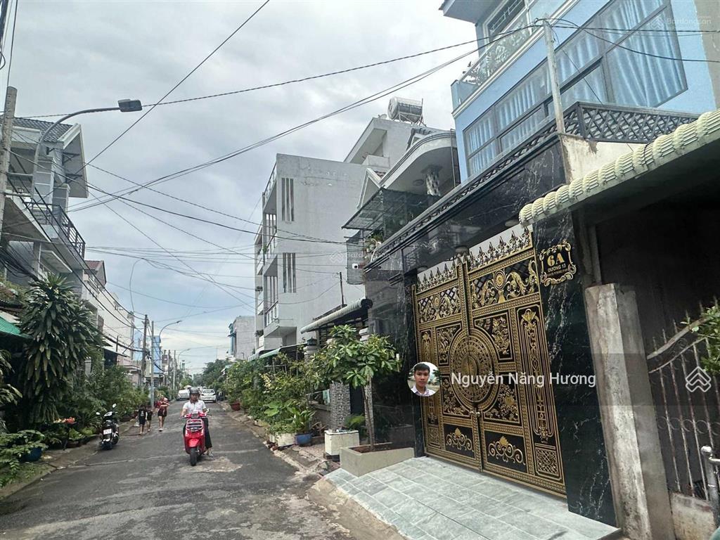 Nhà 2 tầng mặt tiền đường 13 ngay kha vạn cân  dt 104m2 (5.2 x 20m)  giá tốt đầu tư nhỉnh 8 tỷ