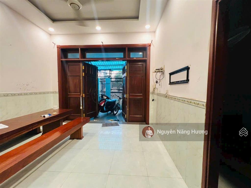 Nhà mặt tiền đường 6 linh tây  2 tầng đúc btct  dtsd 123m2 nội thất đầy đủ giá chỉ 7,8 tỷ