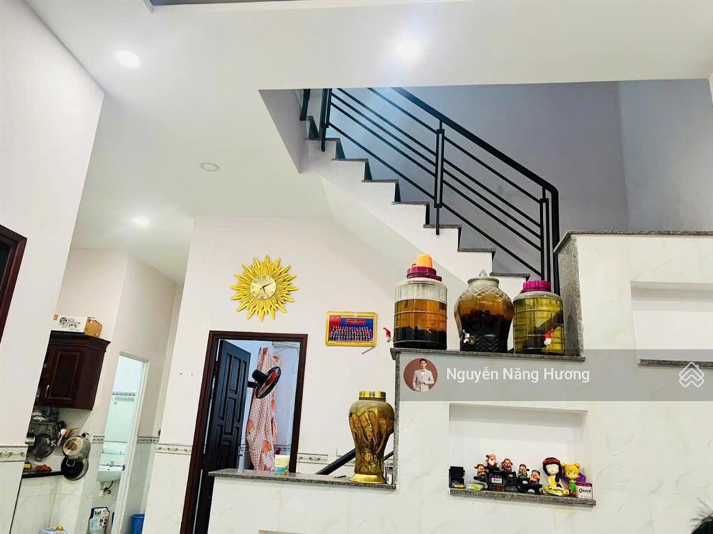 Nhà mặt tiền đường 6 linh tây  2 tầng đúc btct  dtsd 123m2 nội thất đầy đủ giá chỉ 7,8 tỷ