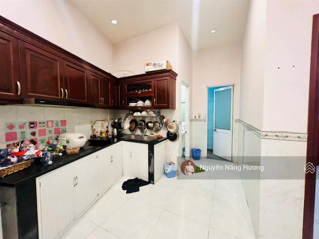 Nhà mặt tiền đường 6 linh tây  2 tầng đúc btct  dtsd 123m2 nội thất đầy đủ giá chỉ 7,8 tỷ