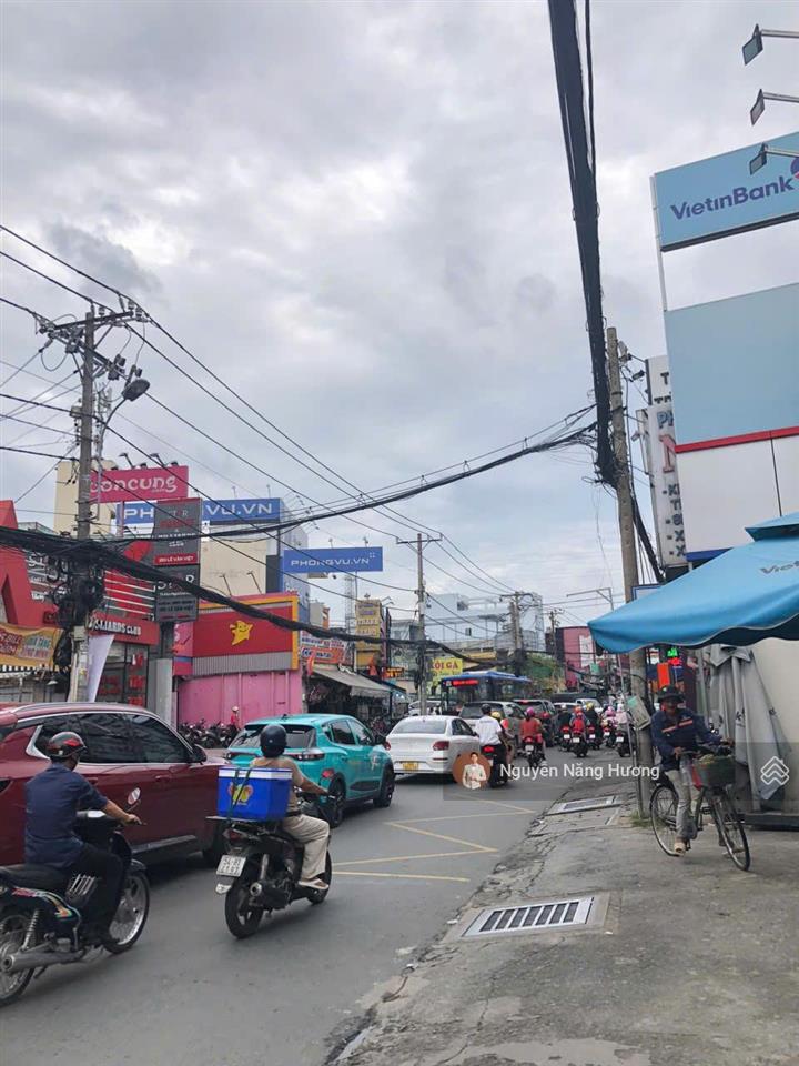 Tòa nhà chdv 5 tầng hxt ngay mt lê văn việt  sẵn 46 phòng dtsd 1000m2  thu nhập 200 triệu/tháng