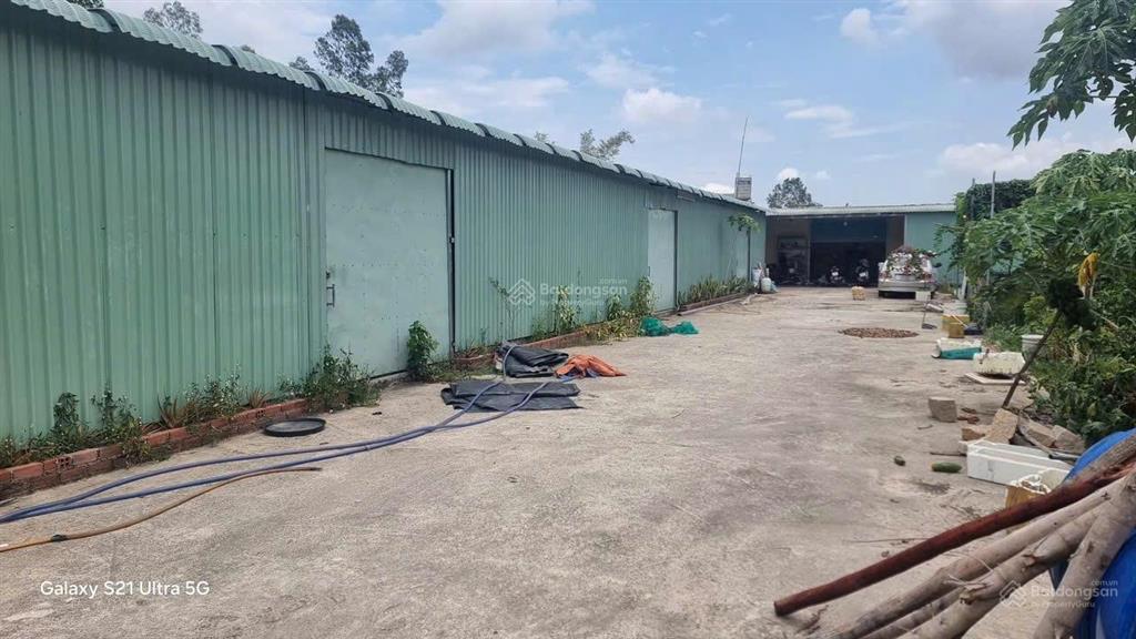 Bán gấp! 1.250m2 có sẵn xưởng, nhà sổ riêng, chỉ 2,2 tỷ