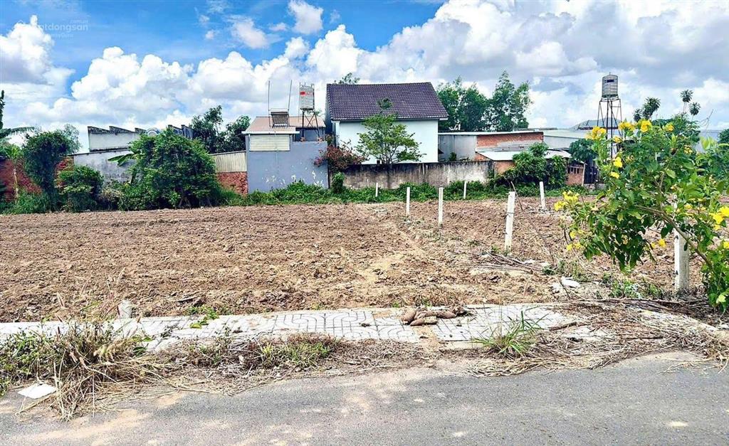 Chủ kẹt tiền bán gấp lô đất ngay trung tâm hắc dịch giá rẻ hơn thị trường