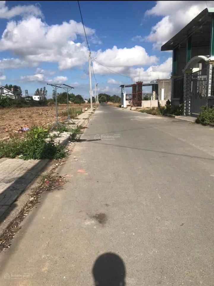 Chủ kẹt tiền bán gấp lô đất ngay trung tâm hắc dịch giá rẻ hơn thị trường