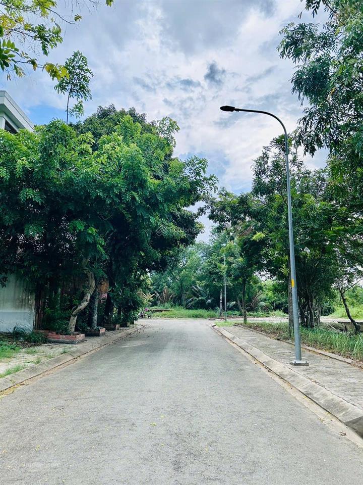 Đất nền biệt thự kdc phú xuân  vạn phát hưng dt 240m2(10x24) giá siêu tốt 52tr/m2, view rạch