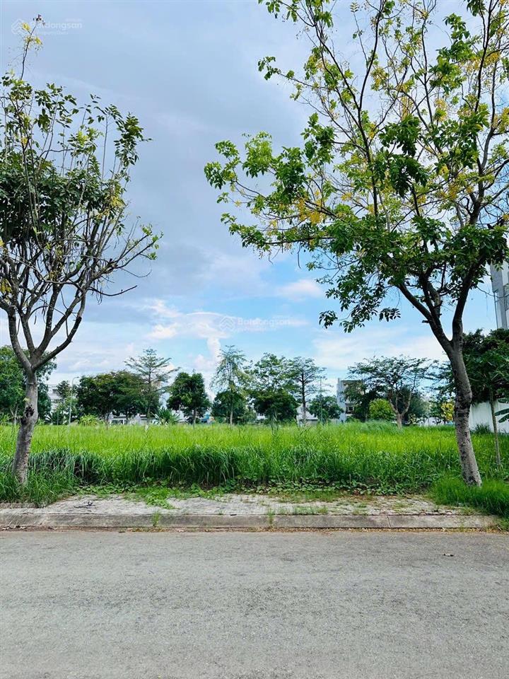 Đất nền bt view rạch kdc phú xuân  vạn phát hưng dt 240m2(10x24) giá chỉ 52tr/m2 0937 075 ***