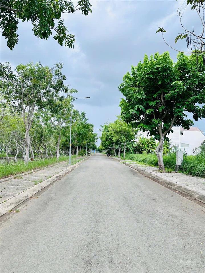 Đất nền bt view rạch kdc phú xuân  vạn phát hưng dt 240m2(10x24) giá chỉ 52tr/m2 0937 075 ***