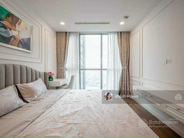 Cho thuê căn hộ 2pn vinhomes central park 90m2 phòng khách rộng view thoáng giá tốt.  0901 692 ***