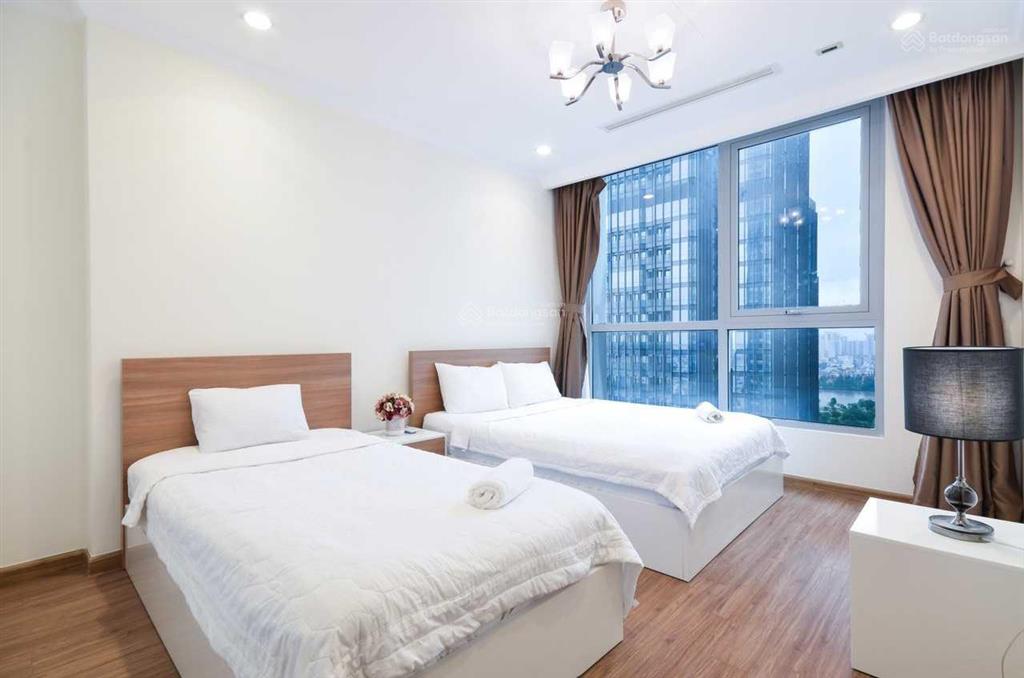 Bán căn hộ 3 phòng ngủ vinhomes central park 120m2 view sông.  0901 692 ***