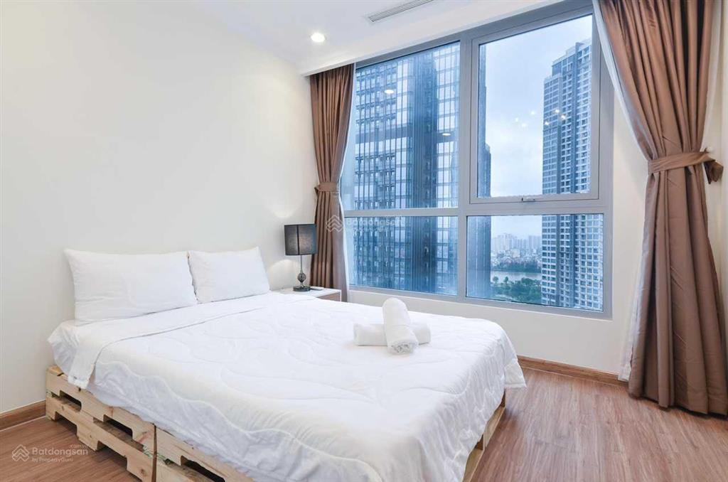 Bán căn hộ 3 phòng ngủ vinhomes central park 120m2 view sông.  0901 692 ***