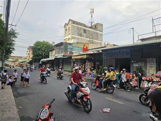 Em chính chủ cần bán 2 căn nhà cấp 4 mặt tiền kinh doanh cộng 1 ki ốt và 20 phòng trọ phía sau