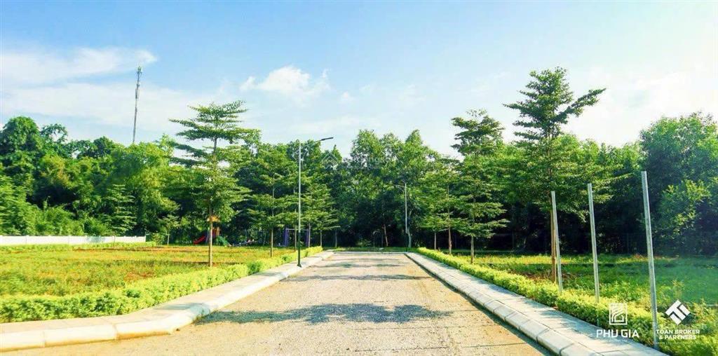 Chủ cần tiền bán nhanh lô góc 86m2 vỉa hè bao quanh, đường rộng, 500m ra quốc lộ 21