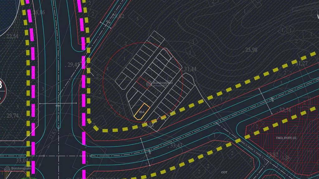 Chủ cần tiền bán nhanh lô góc 86m2 vỉa hè bao quanh, đường rộng, 500m ra quốc lộ 21