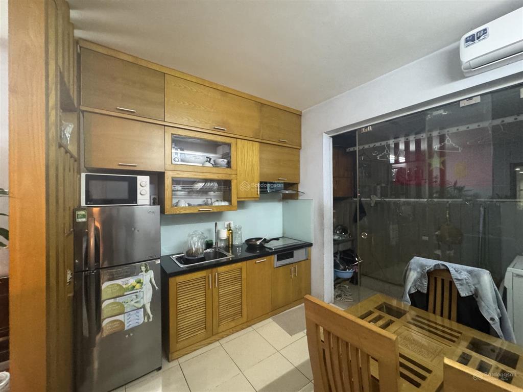 Bán căn 2 phòng ngủ 2 vệ sinh, sổ đỏ cất két