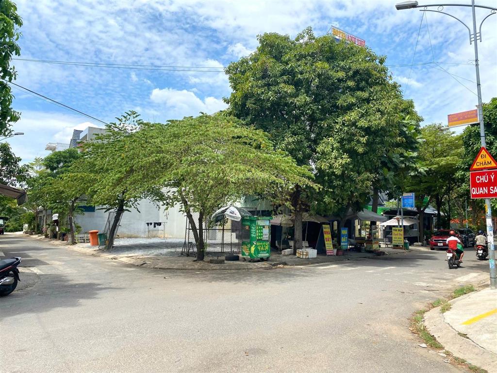 Lô góc đường 16m trục chính kdc nam khang  nguyễn duy trinh, phường long trường