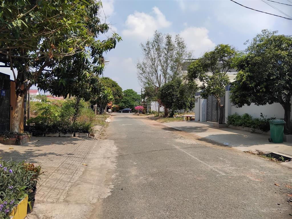 Bán lô diện tích có 186m2 chia 2 lô liền kề 7m chỉ 63tr/m2. mua sỉ 2 lô 61tr