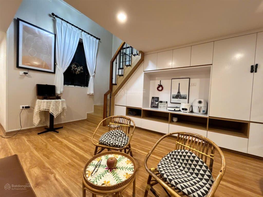 Bán căn hộ chung cư trung tâm hoàn kiếm phường hàng bồ  full nội thất cao cấp, thiết kế đẹp có gu