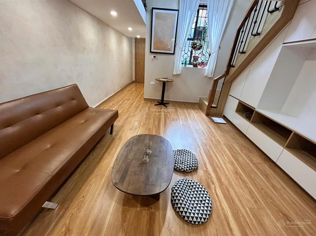 Bán căn hộ chung cư trung tâm hoàn kiếm phường hàng bồ  full nội thất cao cấp, thiết kế đẹp có gu