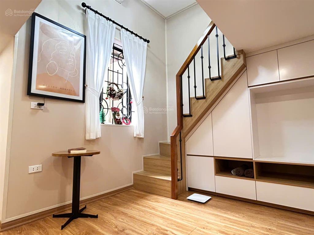 Bán căn hộ chung cư trung tâm hoàn kiếm phường hàng bồ  full nội thất cao cấp, thiết kế đẹp có gu