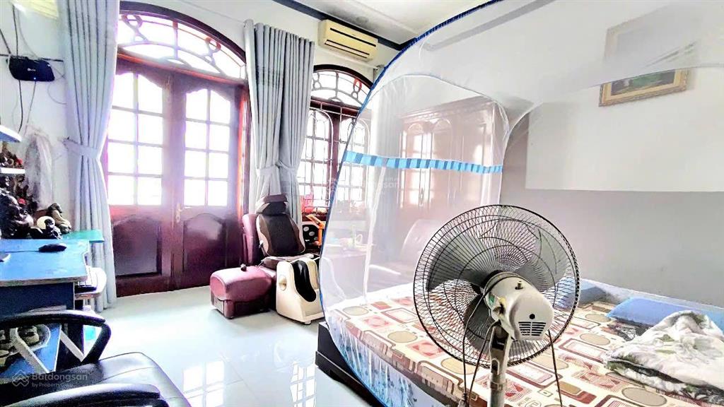 Bán nhà 5 tầng 57,9m2 hẻm quang trung, cách biển 500m. trung tâm nha trang