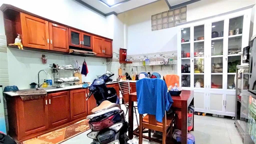 Bán nhà 5 tầng 57,9m2 hẻm quang trung, cách biển 500m. trung tâm nha trang