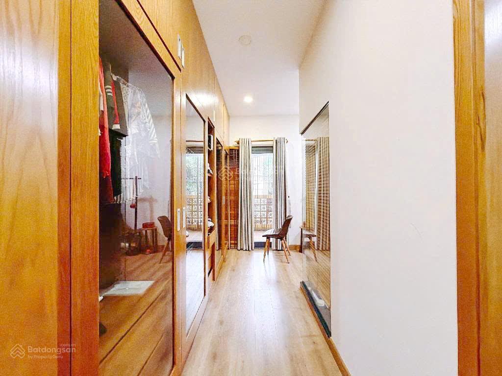 Bán nhà 4 tầng (8x12m) có thang máy  đường nhựa 8m  dương bá trạc p.1 quận 8