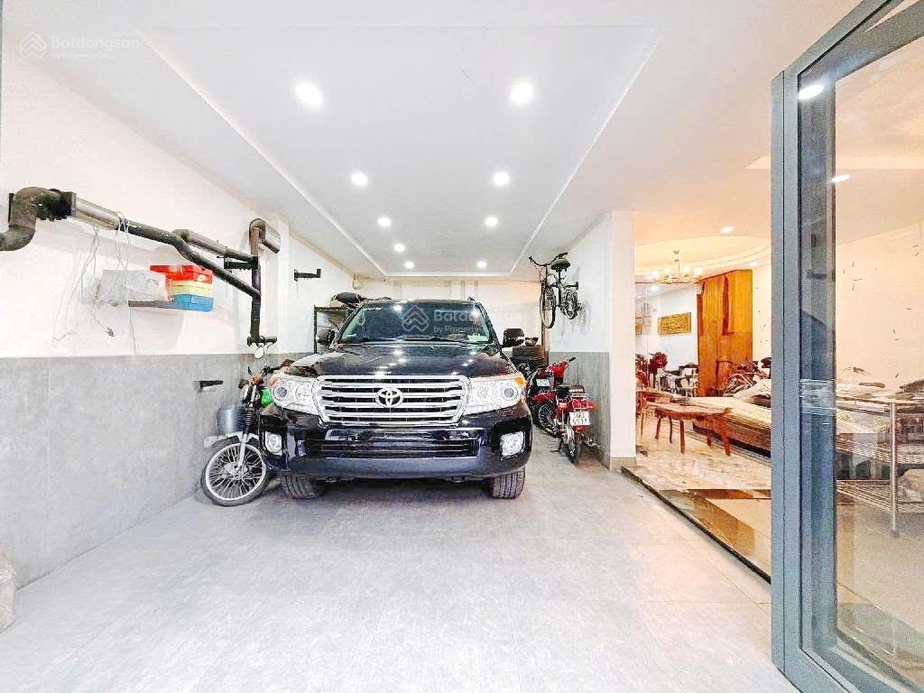 Bán nhà 4 tầng (8x12m) có thang máy  đường nhựa 8m  dương bá trạc p.1 quận 8