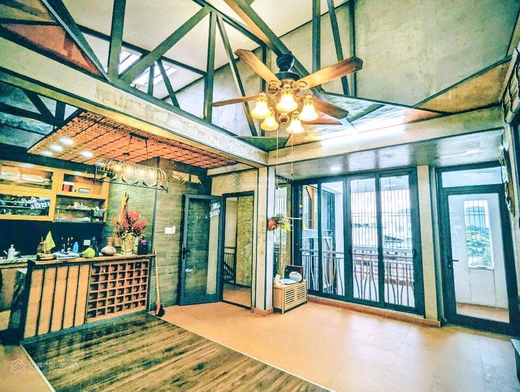 Bán nhà 4 tầng (8x12m) có thang máy  đường nhựa 8m  dương bá trạc p.1 quận 8