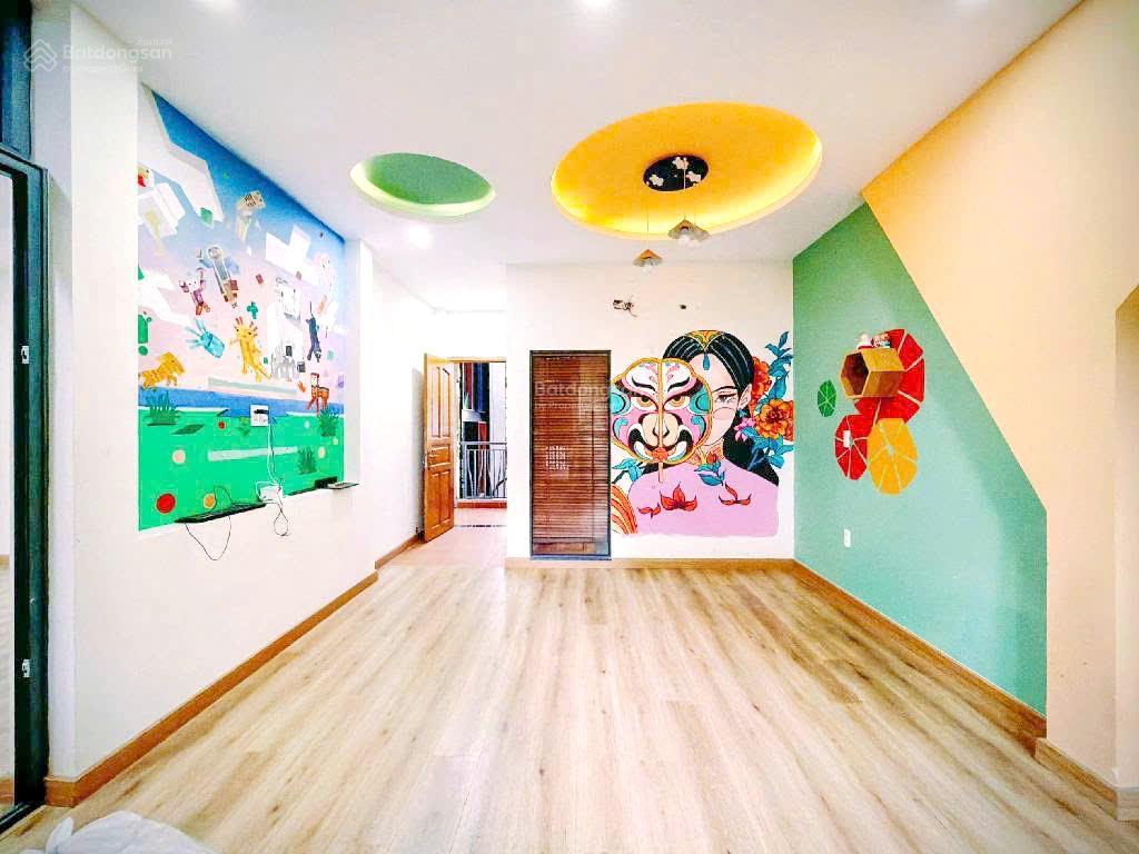 Bán nhà 4 tầng (8x12m) có thang máy  đường nhựa 8m  dương bá trạc p.1 quận 8