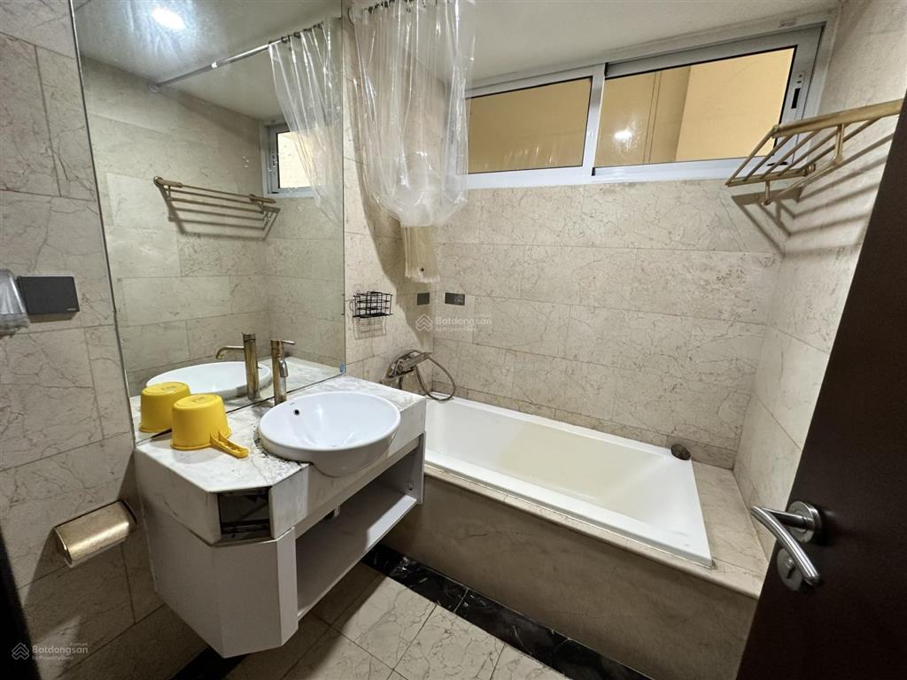 Độc quyền bán căn góc hoa hậu tại hoà bình green city  trục căn đẹp nhất toà b giá tốt