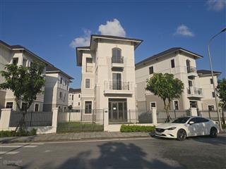 Bán gấp căn biệt thự đơn lập centa city đẹp nhất vsip view thoáng, cv bãi xe