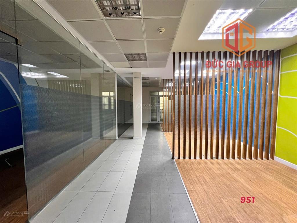 Cho thuê toà nhà văn phòng 800m2 sàn mặt tiền đường đồng khởi, phường tam hiệp giá 70tr/tháng