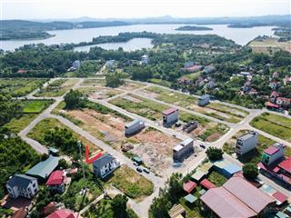 Bán lô đất 2 mặt tiền khu đấu giá đối diện hồ đại lải, dt 183m2, mặt tiền 10m, full thổ cư