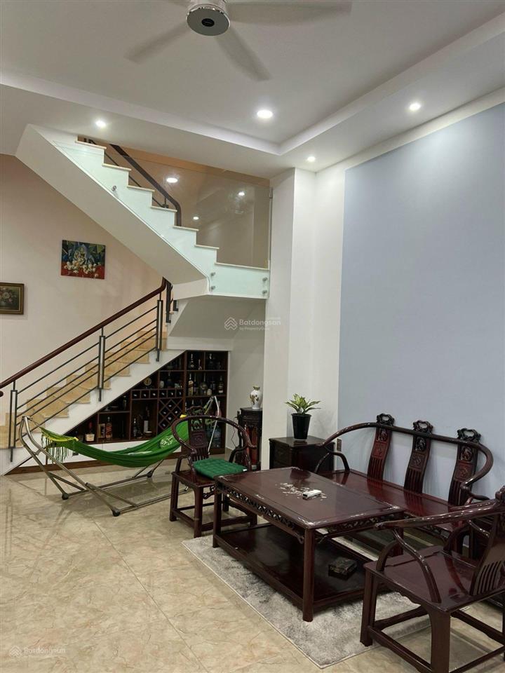 Chính chủ bán gấp nhà mặt tiền, hẻm xe container, 5x33m, 4pn, 3wc, 11,9 tỷ có sổ, tp. thủ đức, hcm