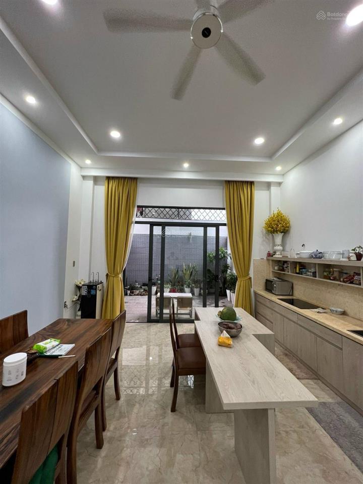 Chính chủ bán gấp nhà mặt tiền, hẻm xe container, 5x33m, 4pn, 3wc, 11,9 tỷ có sổ, tp. thủ đức, hcm