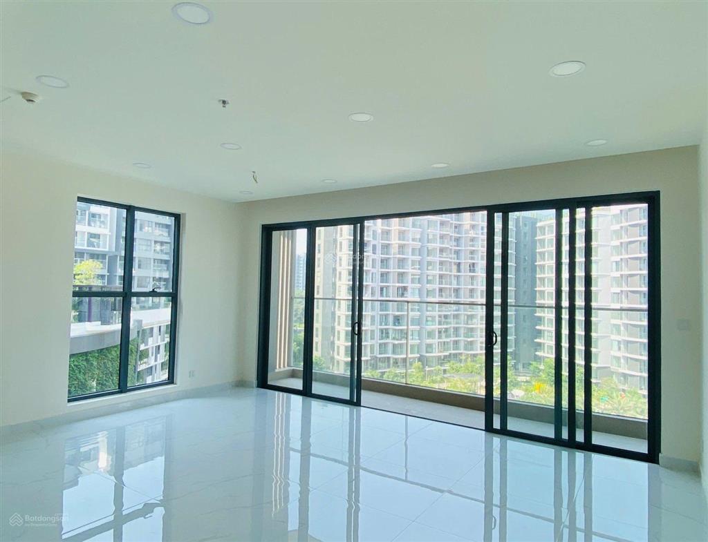 Diamond centery bán 3pn 2wc, ~ 121m2, giá 10,5 tỷ + 01 ô xe, ntcb, view công viên