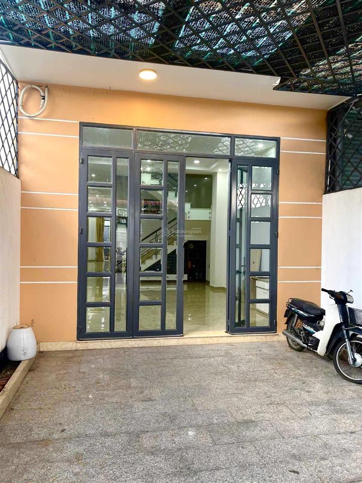 Chính chủ bán gấp nhà mặt tiền, hẻm xe container, 5x33m, 160m2, 4pn, 3wc, 11,9 tỷ có sổ, q9, hcm